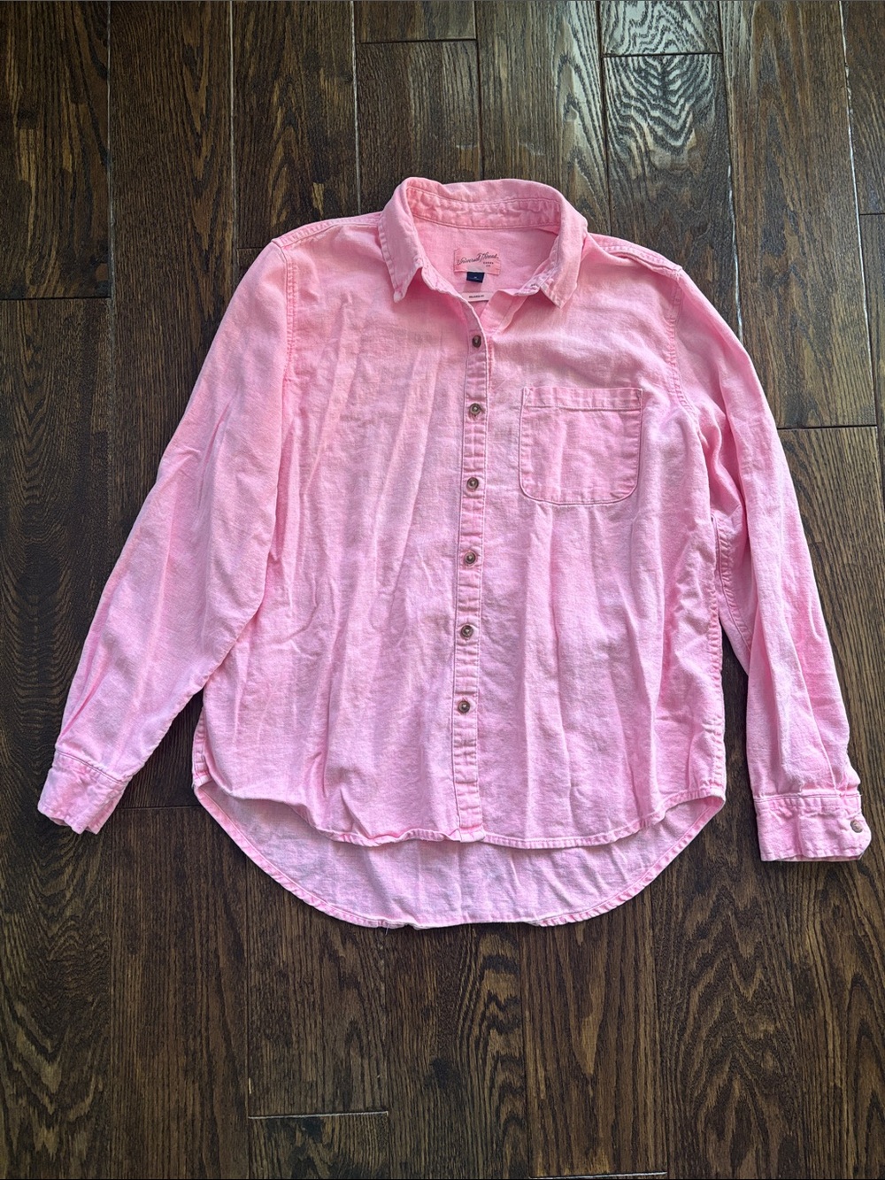 Universal Thread Pink Women's Button-Down Shirt